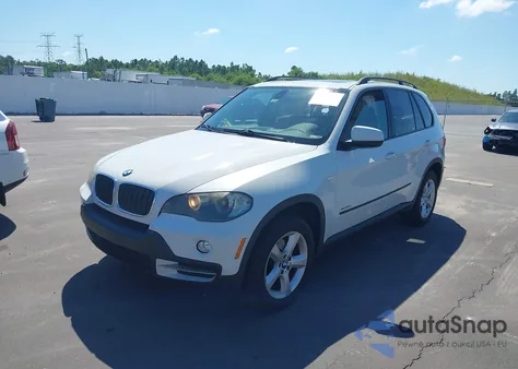 2010 BMW X5 xDrive30I z USA, uszkodzony, nr VIN 5UXFE4C50AL382734